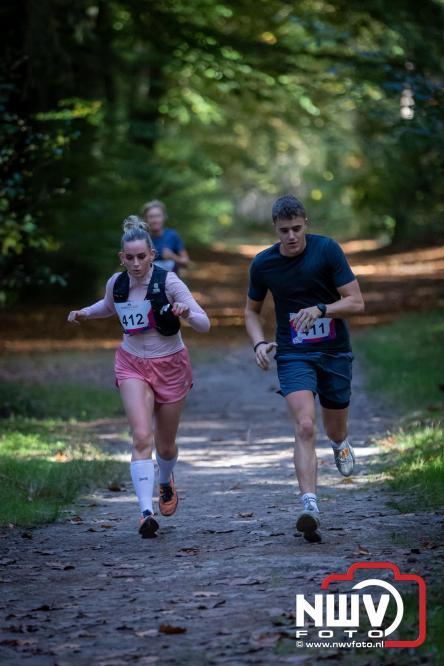 A.Vogelloop door de bossen op 't Harde  levert 17.000 euro op voor het Mooi Leven Huis in Zwolle. - © NWVFoto.nl