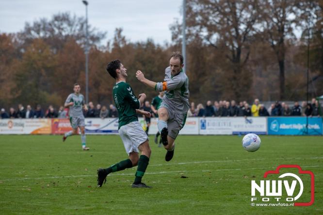 De wedstrijd sv 't Harde tegen de Oldebroeker buurman Owios werd op eigen veld gewonnen door 't Harde met 1-0 - &copy; NWVFoto.nl