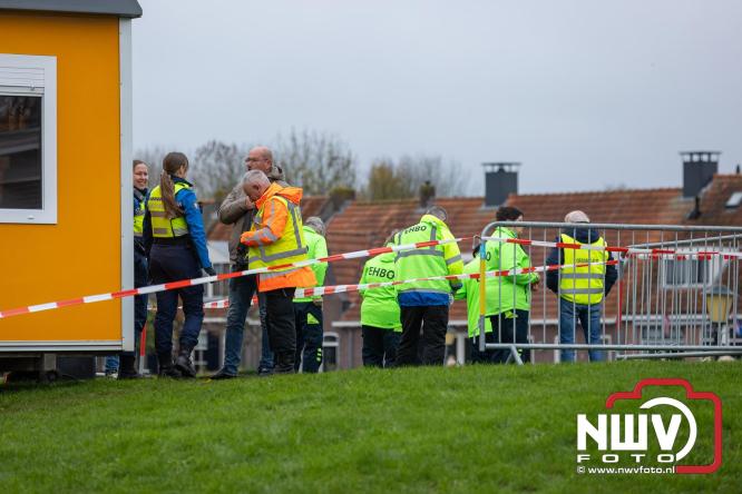 Grote drukte rond de haven in Elburg: Sinterklaas warm onthaald door talloze kinderen. - © NWVFoto.nl