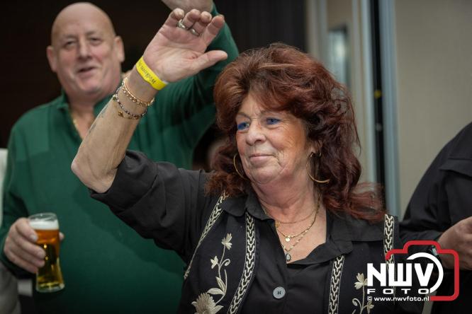 Fanclubavond in de Bouwakker Hattemerbroek ter gelegenheid van 30 jaar Het IJssel Duo. - © NWVFoto.nl