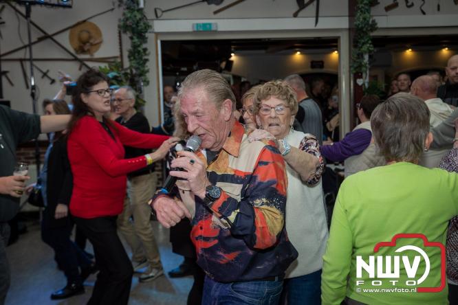 Fanclubavond in de Bouwakker Hattemerbroek ter gelegenheid van 30 jaar Het IJssel Duo. - © NWVFoto.nl