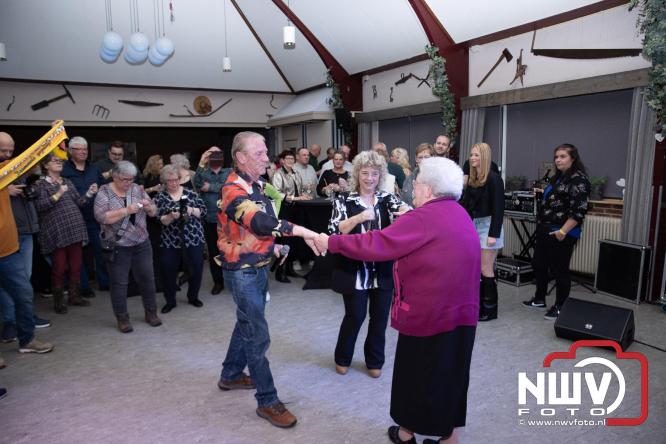 Fanclubavond in de Bouwakker Hattemerbroek ter gelegenheid van 30 jaar Het IJssel Duo. - © NWVFoto.nl