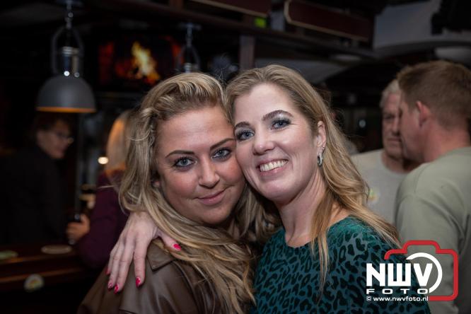 Fanclubavond in de Bouwakker Hattemerbroek ter gelegenheid van 30 jaar Het IJssel Duo. - © NWVFoto.nl