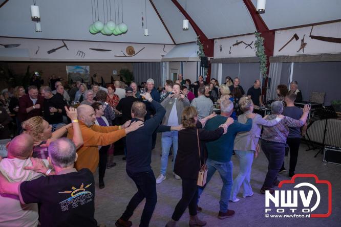 Fanclubavond in de Bouwakker Hattemerbroek ter gelegenheid van 30 jaar Het IJssel Duo. - © NWVFoto.nl