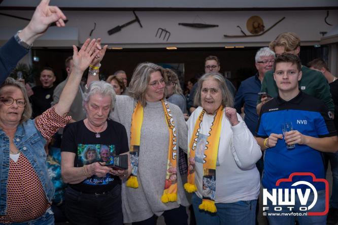 Fanclubavond in de Bouwakker Hattemerbroek ter gelegenheid van 30 jaar Het IJssel Duo. - © NWVFoto.nl