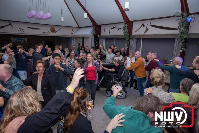 Fanclubavond in de Bouwakker Hattemerbroek ter gelegenheid van 30 jaar Het IJssel Duo. - © NWVFoto.nl