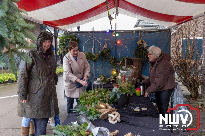 Kerstmarkt rond de molen Oostendorp, organisatie wint vrijwilligerscompliment 2025 gemeente Elburg. - &copy; NWVFoto.nl