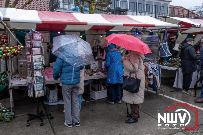 Kerstmarkt rond de molen Oostendorp, organisatie wint vrijwilligerscompliment 2025 gemeente Elburg. - &copy; NWVFoto.nl