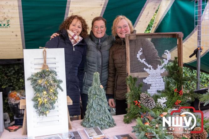 Kerstmarkt rond de molen Oostendorp, organisatie wint vrijwilligerscompliment 2025 gemeente Elburg. - &copy; NWVFoto.nl