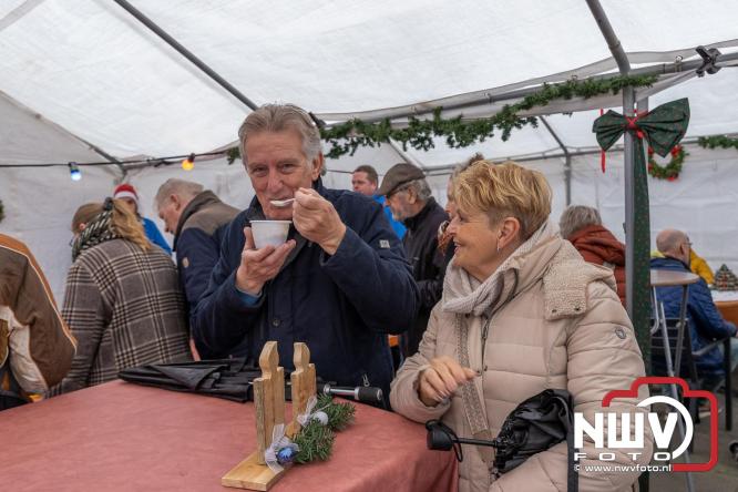 Kerstmarkt rond de molen Oostendorp, organisatie wint vrijwilligerscompliment 2025 gemeente Elburg. - &copy; NWVFoto.nl
