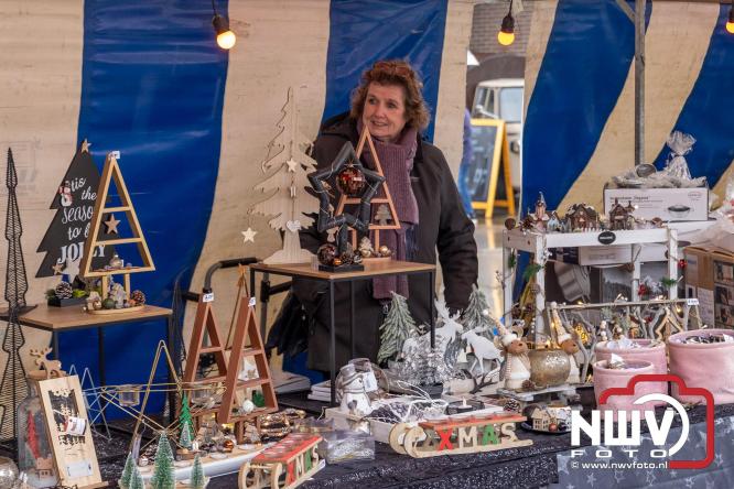 Kerstmarkt rond de molen Oostendorp, organisatie wint vrijwilligerscompliment 2025 gemeente Elburg. - &copy; NWVFoto.nl