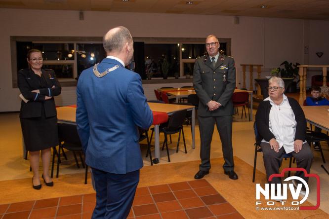 Manfred Monsees uit ’t Harde is donderdag onderscheiden als Lid in de Orde van Oranje-Nassau - &copy; NWVFoto.nl