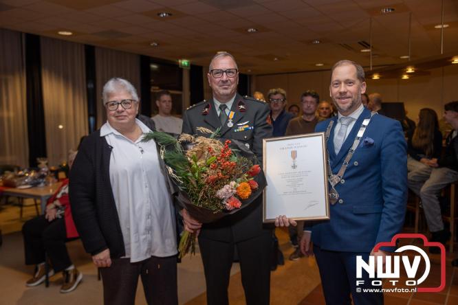 Manfred Monsees uit ’t Harde is donderdag onderscheiden als Lid in de Orde van Oranje-Nassau - &copy; NWVFoto.nl