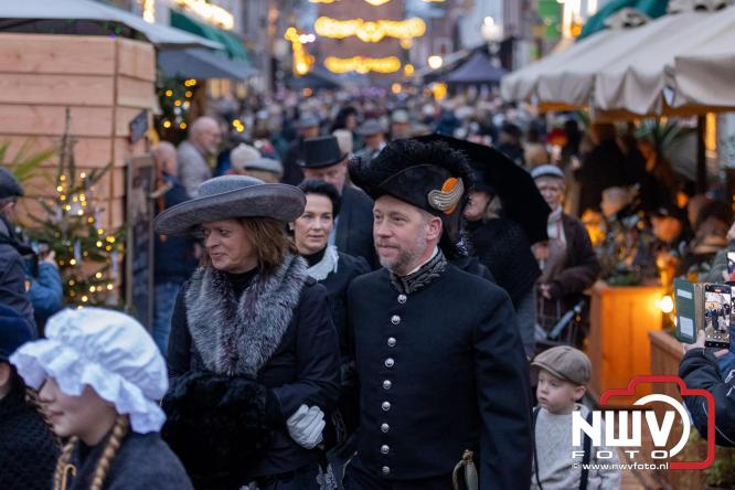 De warmste Winter in de Vesting Elburg trekt duizenden bezoekers. - &copy; NWVFoto.nl