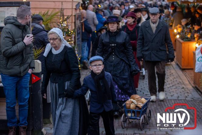 De warmste Winter in de Vesting Elburg trekt duizenden bezoekers. - &copy; NWVFoto.nl