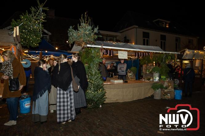 De warmste Winter in de Vesting Elburg trekt duizenden bezoekers. - &copy; NWVFoto.nl