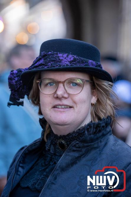 De warmste Winter in de Vesting Elburg trekt duizenden bezoekers. - &copy; NWVFoto.nl