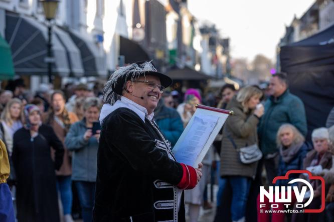 De warmste Winter in de Vesting Elburg trekt duizenden bezoekers. - &copy; NWVFoto.nl