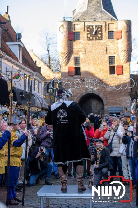 De warmste Winter in de Vesting Elburg trekt duizenden bezoekers. - &copy; NWVFoto.nl