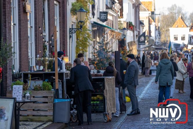 De warmste Winter in de Vesting Elburg trekt duizenden bezoekers. - &copy; NWVFoto.nl