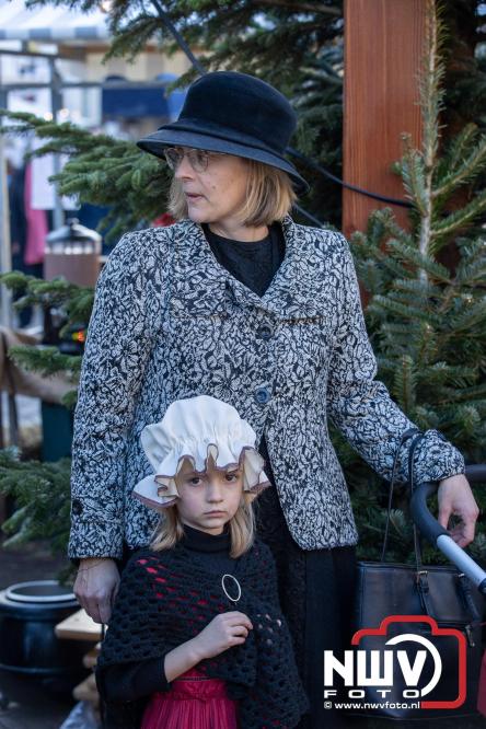 De warmste Winter in de Vesting Elburg trekt duizenden bezoekers. - &copy; NWVFoto.nl