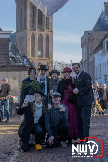 De warmste Winter in de Vesting Elburg trekt duizenden bezoekers. - &copy; NWVFoto.nl