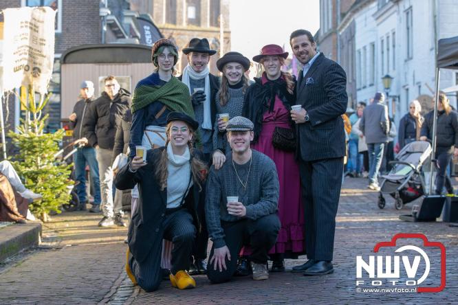 De warmste Winter in de Vesting Elburg trekt duizenden bezoekers. - &copy; NWVFoto.nl