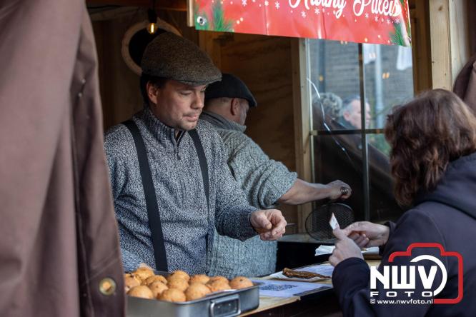 De warmste Winter in de Vesting Elburg trekt duizenden bezoekers. - &copy; NWVFoto.nl