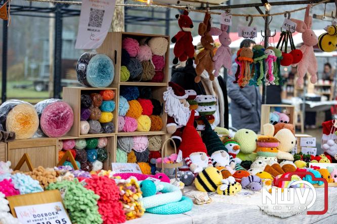 Meer dan 100 kerstmannen en vrouwen deden zaterdag morgen mee aan de Santa Run Oldebroek. - &copy; NWVFoto.nl