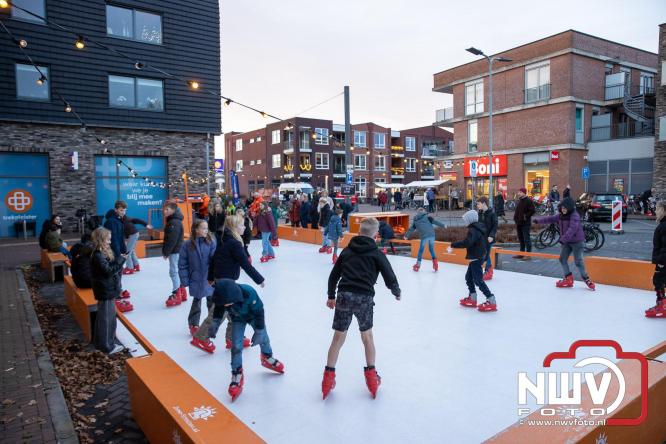 Winterfeest op ’t Harde zorgt voor warme gezelligheid. - &copy; NWVFoto.nl