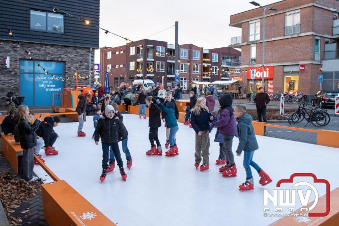 Winterfeest op ’t Harde zorgt voor warme gezelligheid. - &copy; NWVFoto.nl