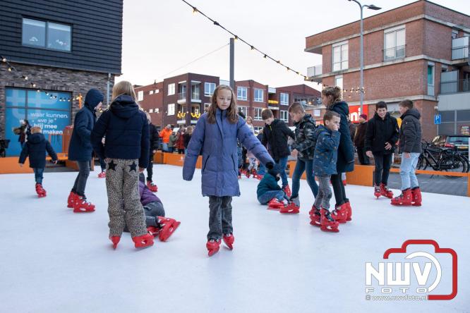 Winterfeest op ’t Harde zorgt voor warme gezelligheid. - &copy; NWVFoto.nl