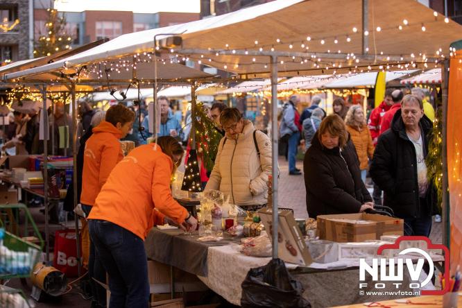 Winterfeest op ’t Harde zorgt voor warme gezelligheid. - &copy; NWVFoto.nl