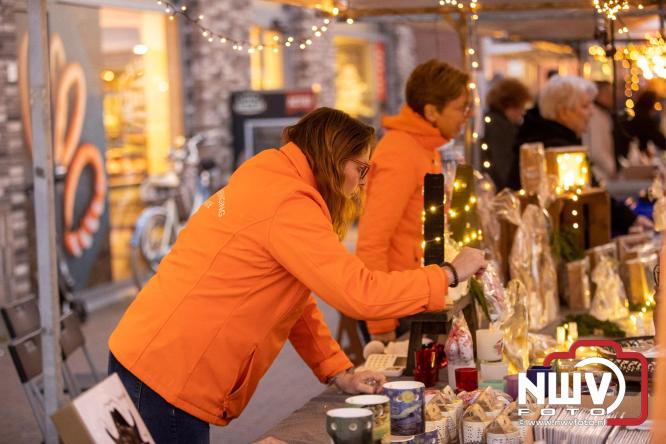 Winterfeest op ’t Harde zorgt voor warme gezelligheid. - &copy; NWVFoto.nl