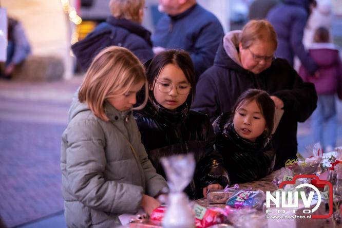 Winterfeest op ’t Harde zorgt voor warme gezelligheid. - &copy; NWVFoto.nl