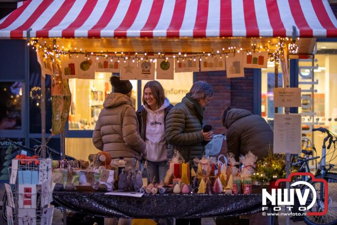 Winterfeest op ’t Harde zorgt voor warme gezelligheid. - &copy; NWVFoto.nl