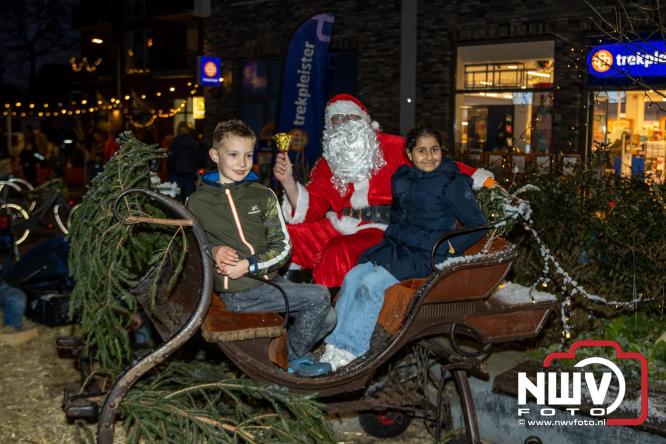 Winterfeest op ’t Harde zorgt voor warme gezelligheid. - &copy; NWVFoto.nl