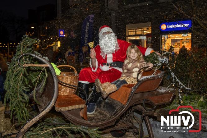 Winterfeest op ’t Harde zorgt voor warme gezelligheid. - &copy; NWVFoto.nl