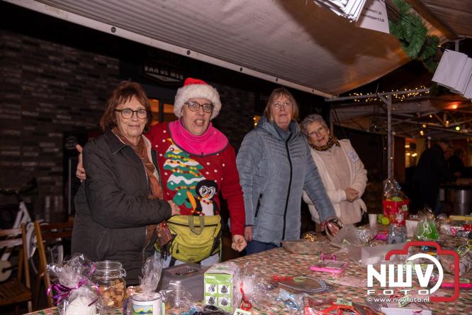 Winterfeest op ’t Harde zorgt voor warme gezelligheid. - &copy; NWVFoto.nl