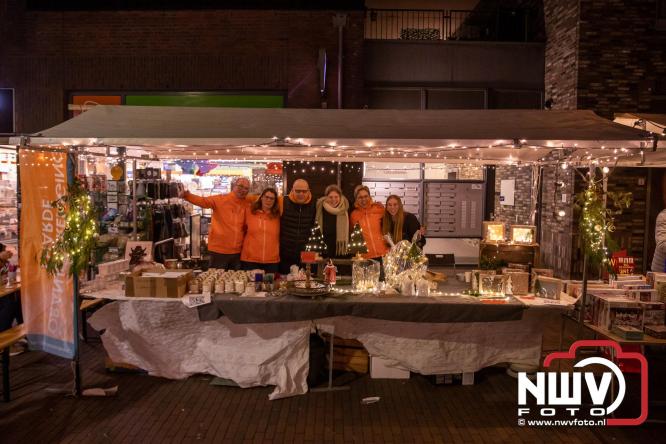 Winterfeest op ’t Harde zorgt voor warme gezelligheid. - &copy; NWVFoto.nl