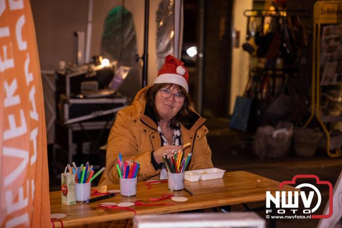 Winterfeest op ’t Harde zorgt voor warme gezelligheid. - &copy; NWVFoto.nl