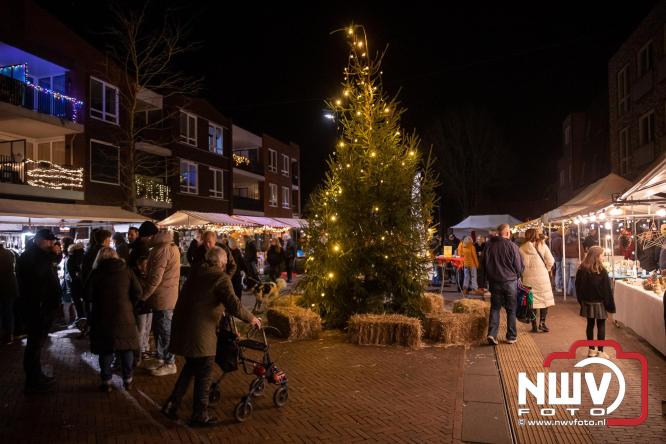 Winterfeest op ’t Harde zorgt voor warme gezelligheid. - &copy; NWVFoto.nl