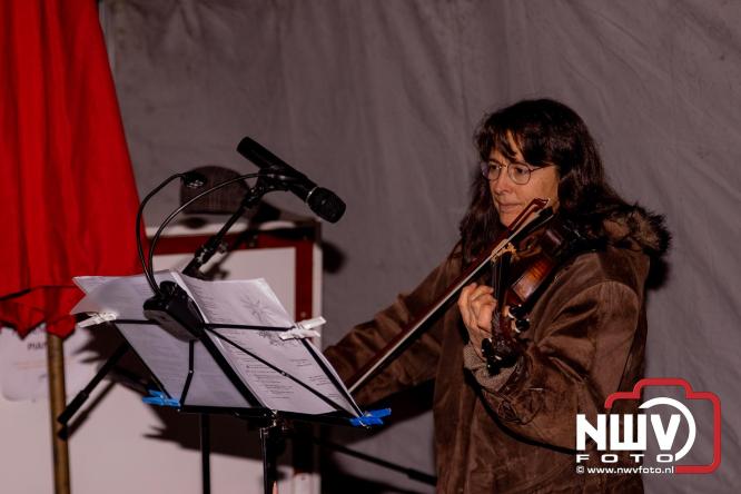 Winterfeest op ’t Harde zorgt voor warme gezelligheid. - &copy; NWVFoto.nl