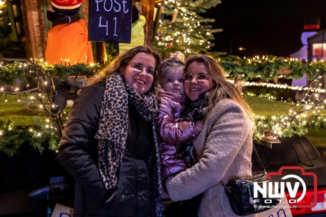Tachtig trucks verlichten de gemeente Oldebroek tijdens de Truckers Lichtjesparade Oldebroek. - &copy; NWVFoto.nl