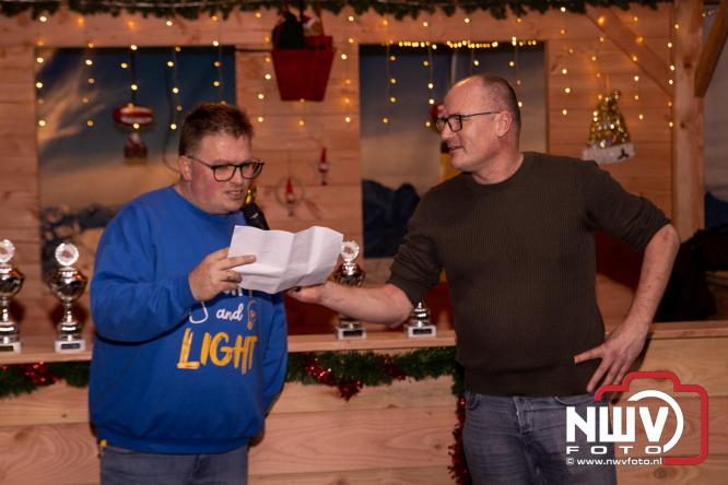 Tachtig trucks verlichten de gemeente Oldebroek tijdens de Truckers Lichtjesparade Oldebroek. - &copy; NWVFoto.nl