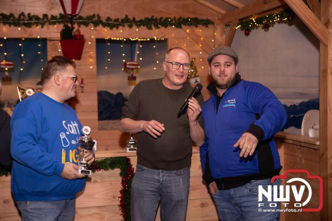 Tachtig trucks verlichten de gemeente Oldebroek tijdens de Truckers Lichtjesparade Oldebroek. - &copy; NWVFoto.nl