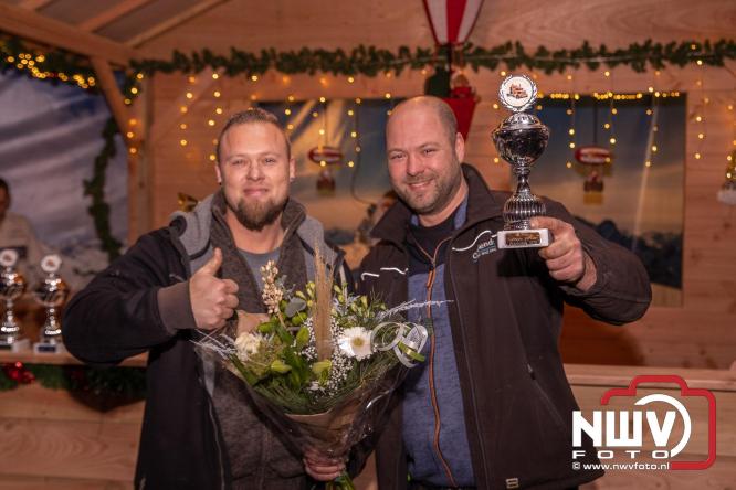 Tachtig trucks verlichten de gemeente Oldebroek tijdens de Truckers Lichtjesparade Oldebroek. - &copy; NWVFoto.nl