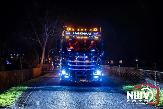 Lichtjestour Elburg in Doornspijk voortijdig gestaakt na ongeval in Nunspeet. - &copy; NWVFoto.nl