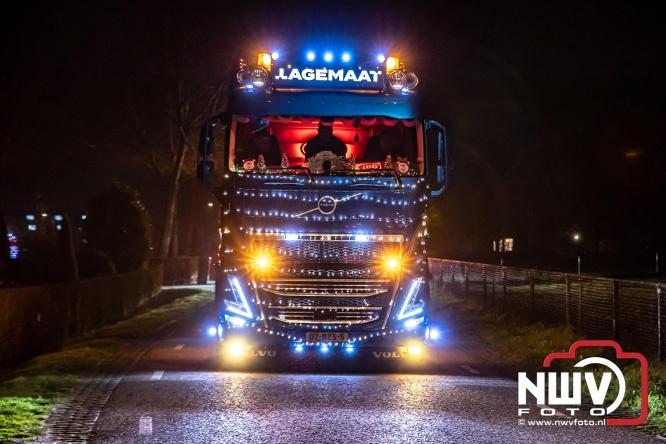 Lichtjestour Elburg in Doornspijk voortijdig gestaakt na ongeval in Nunspeet. - &copy; NWVFoto.nl