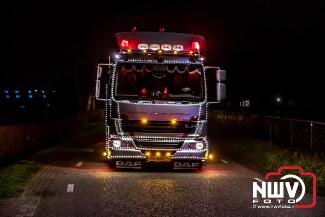 Lichtjestour Elburg in Doornspijk voortijdig gestaakt na ongeval in Nunspeet. - &copy; NWVFoto.nl